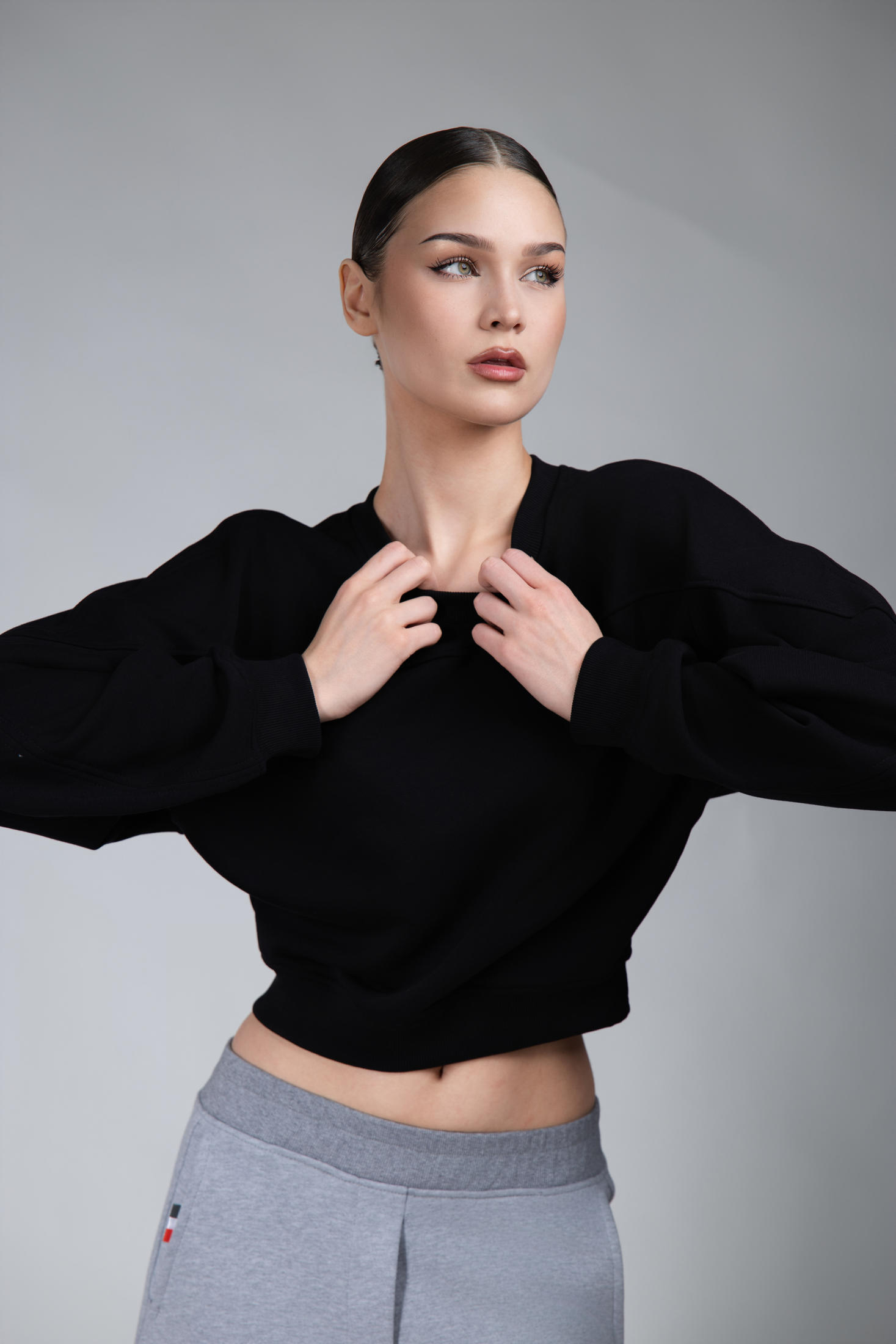 NAMEVI Свитшот приталенный, цвет Чёрный, вид 6